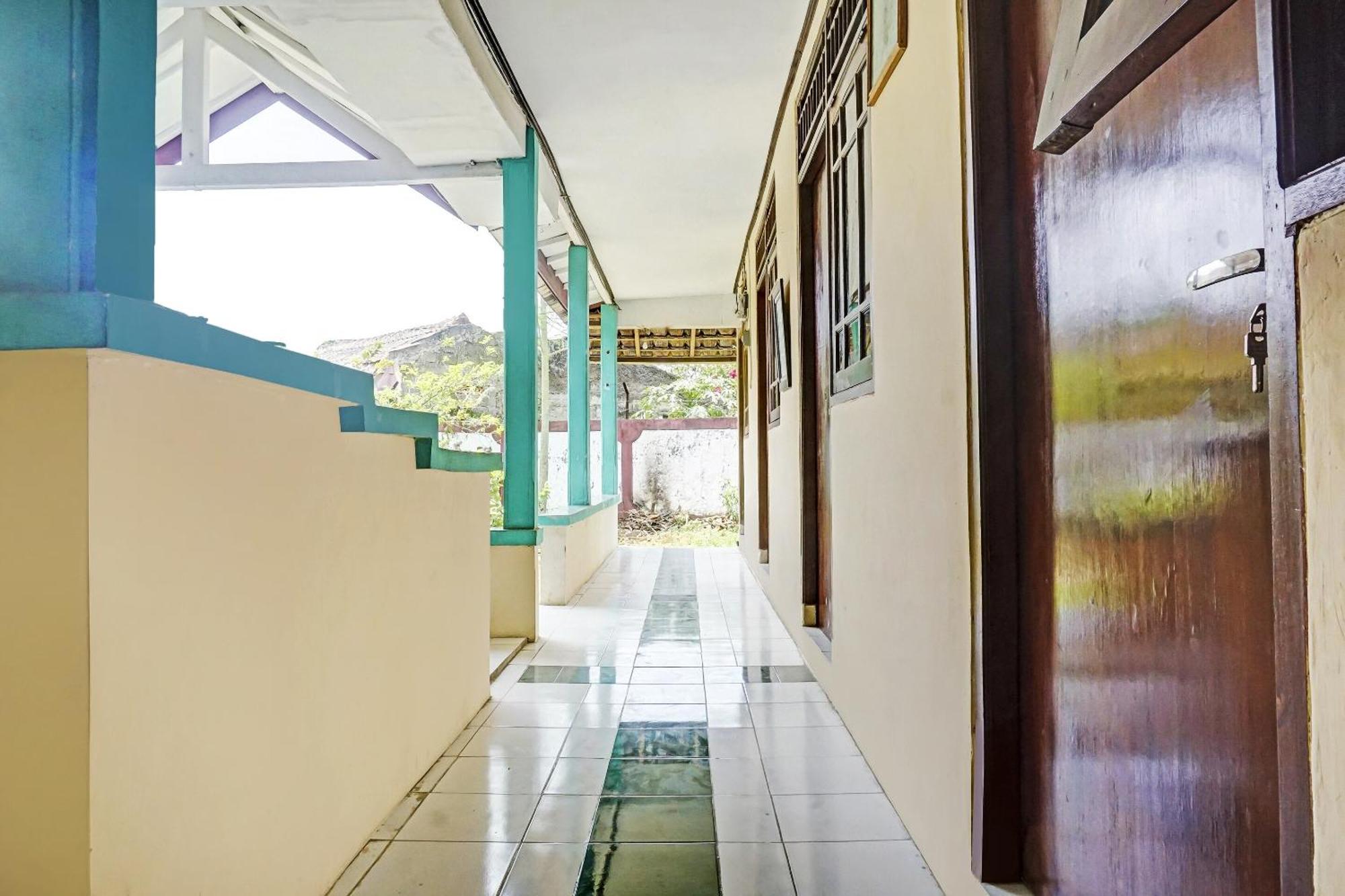 Oyo 90928 Wisma Asri Putra Syariah Bogor Eksteriør bilde